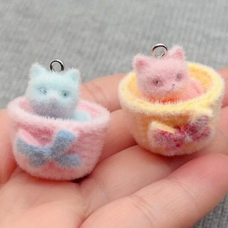 Resin Art Box - 4 buah liontin kucing resin 3D,